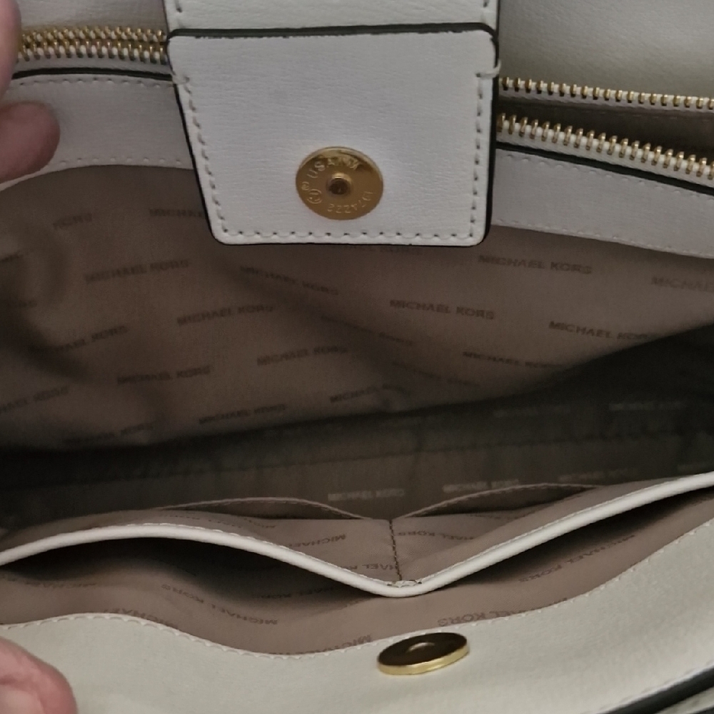 Michael Kors White Satchel Bag Leather Structured Design - Picture 3 of 3